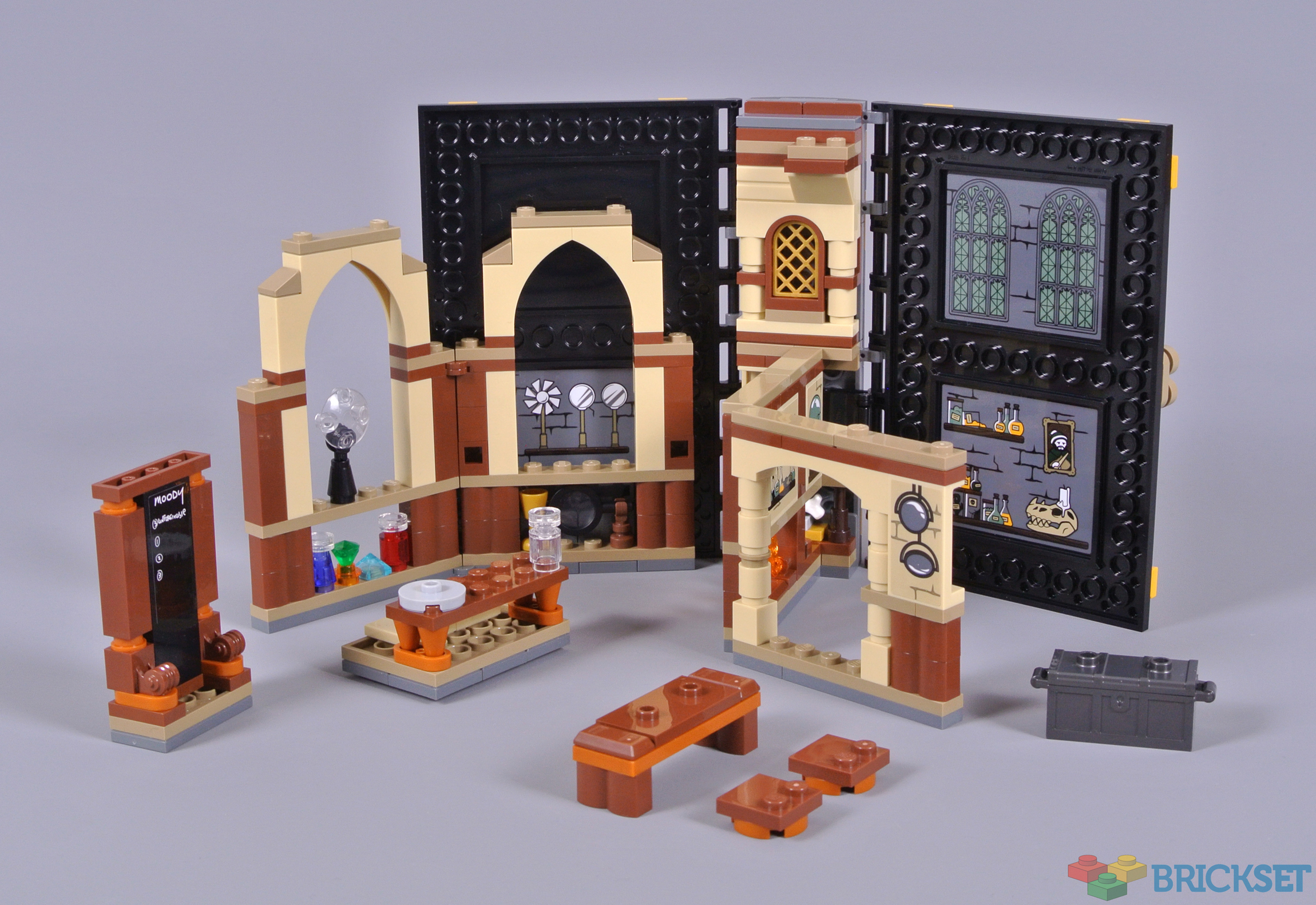 LEGO 76397 Hogwarts Moment Defence Against the Dark Arts Class review